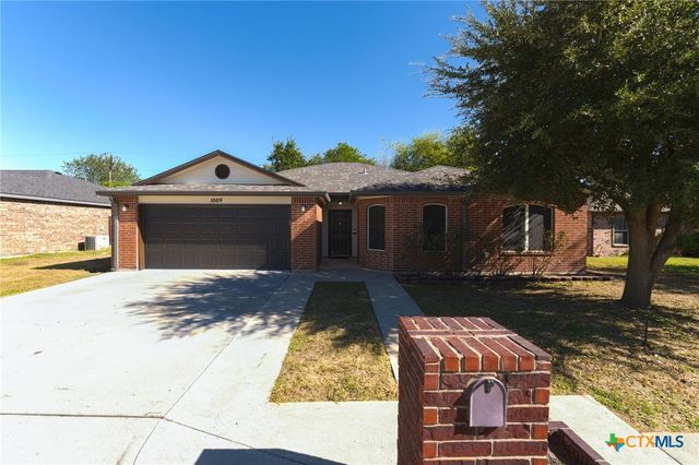 1009 E Ave S, Belton, TX 76513