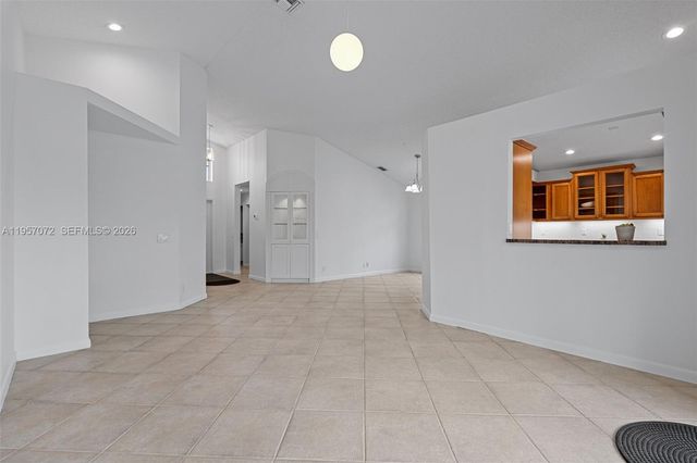 332 Bridgeton Rd, Weston, FL 33326