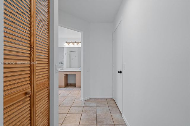 332 Bridgeton Rd, Weston, FL 33326