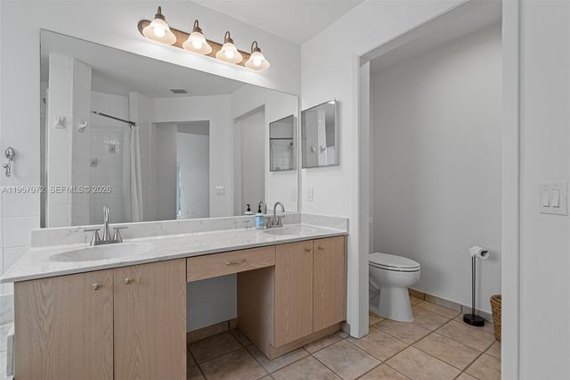 332 Bridgeton Rd, Weston, FL 33326