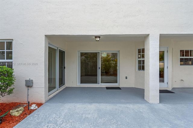 332 Bridgeton Rd, Weston, FL 33326