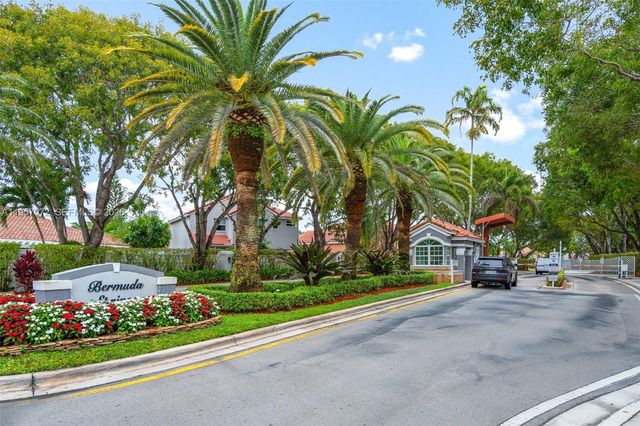 332 Bridgeton Rd, Weston, FL 33326