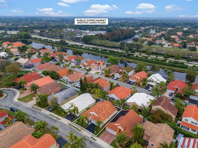 332 Bridgeton Rd, Weston, FL 33326