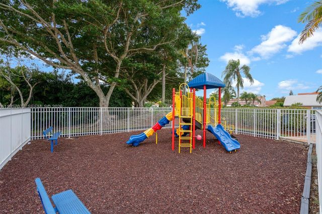 332 Bridgeton Rd, Weston, FL 33326