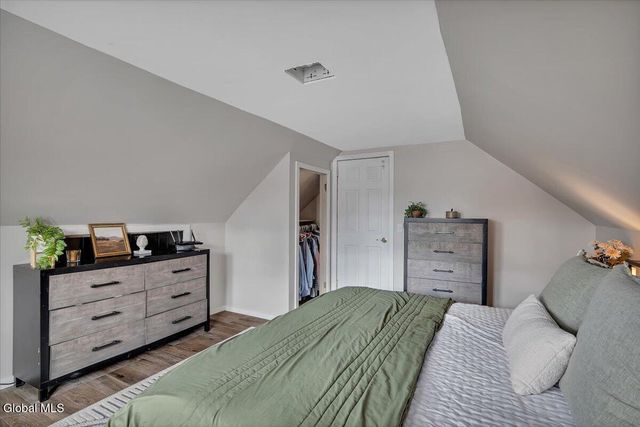 21 Jase Court, Albany, NY 12208