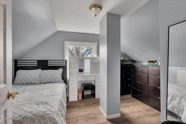 21 Jase Court, Albany, NY 12208