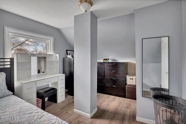 21 Jase Court, Albany, NY 12208