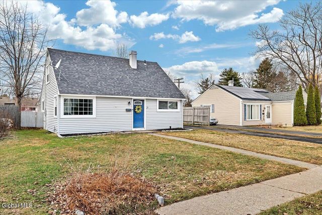 21 Jase Court, Albany, NY 12208