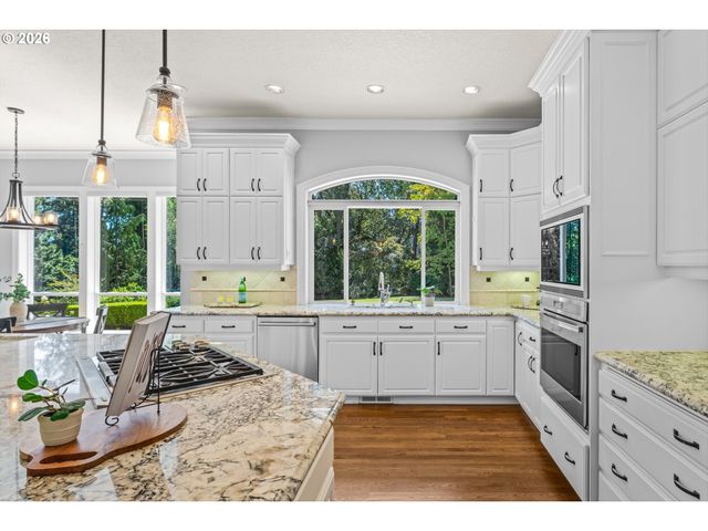 3330 QUAIL RIDGE Ct, West Linn, OR 97068