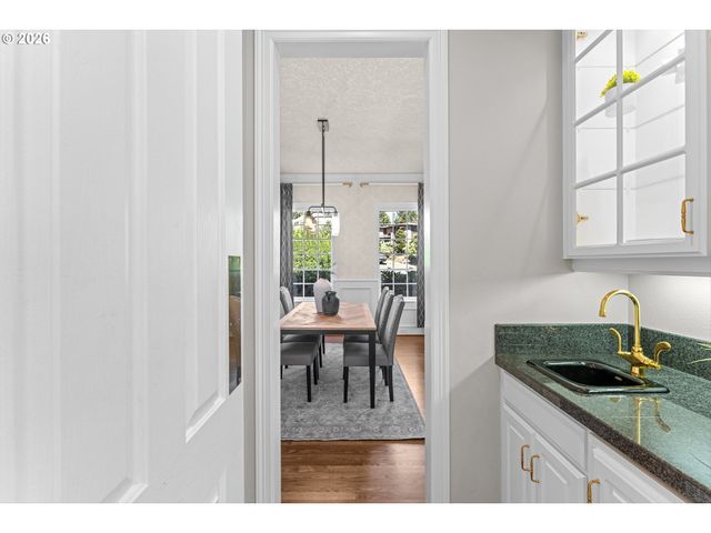 3330 QUAIL RIDGE Ct, West Linn, OR 97068