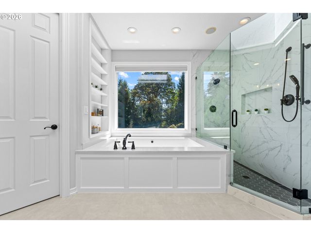 3330 QUAIL RIDGE Ct, West Linn, OR 97068