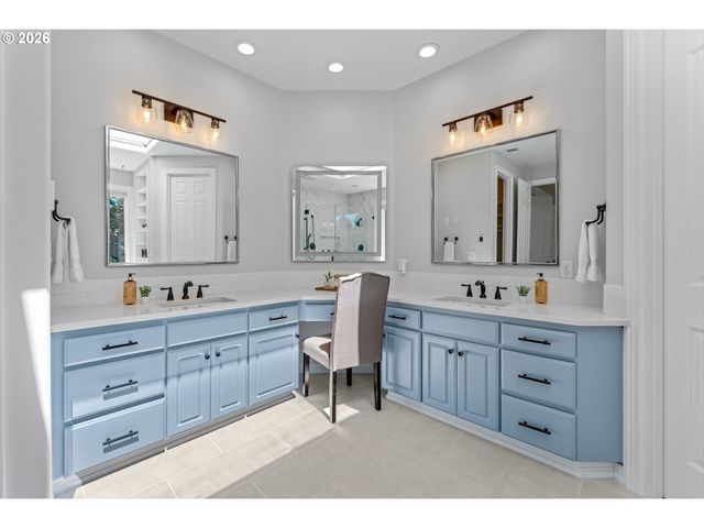3330 QUAIL RIDGE Ct, West Linn, OR 97068