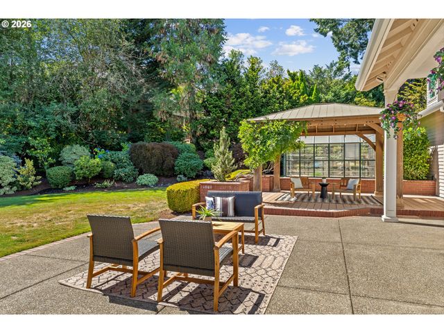 3330 QUAIL RIDGE Ct, West Linn, OR 97068