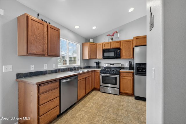 2734 E Redondo CIR, Post Falls, ID 83854