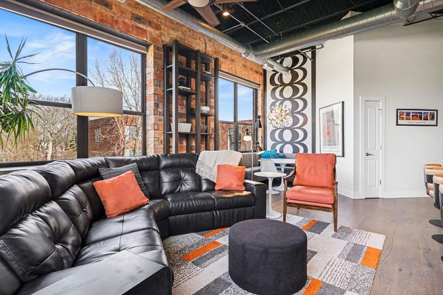 525 Superior Street 202, South Haven City, MI 49090