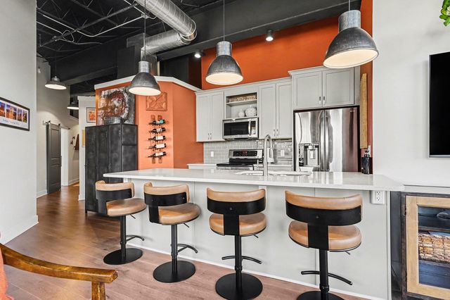 525 Superior Street 202, South Haven City, MI 49090