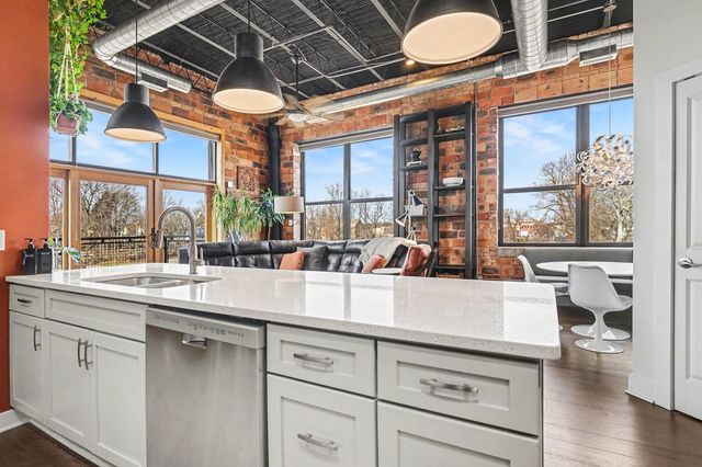 525 Superior Street 202, South Haven City, MI 49090