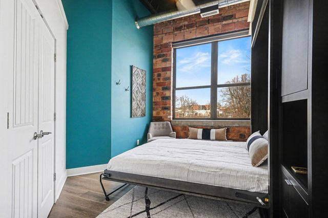 525 Superior Street 202, South Haven City, MI 49090