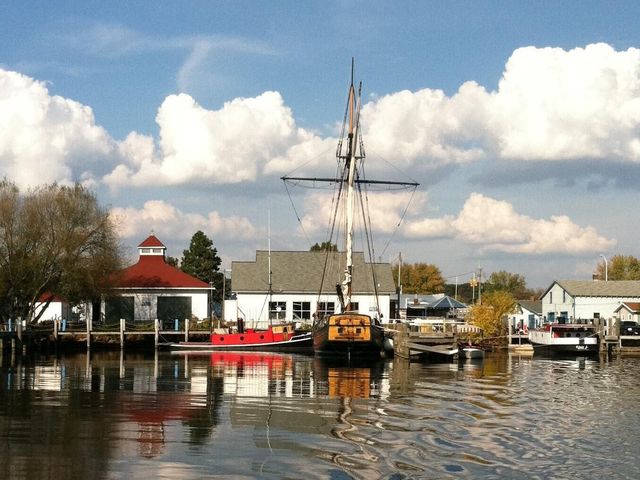 525 Superior Street 202, South Haven City, MI 49090