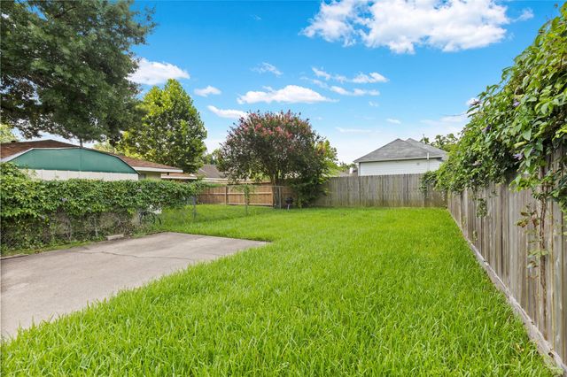 510 E Main Street, Humble, TX 77338