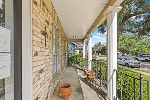 510 E Main Street, Humble, TX 77338