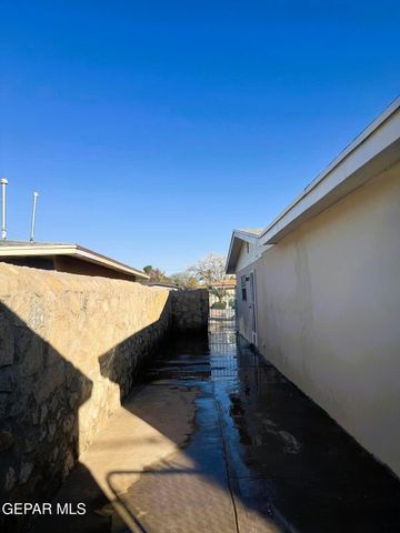 1515 Dennis Circle, El Paso, TX 79925