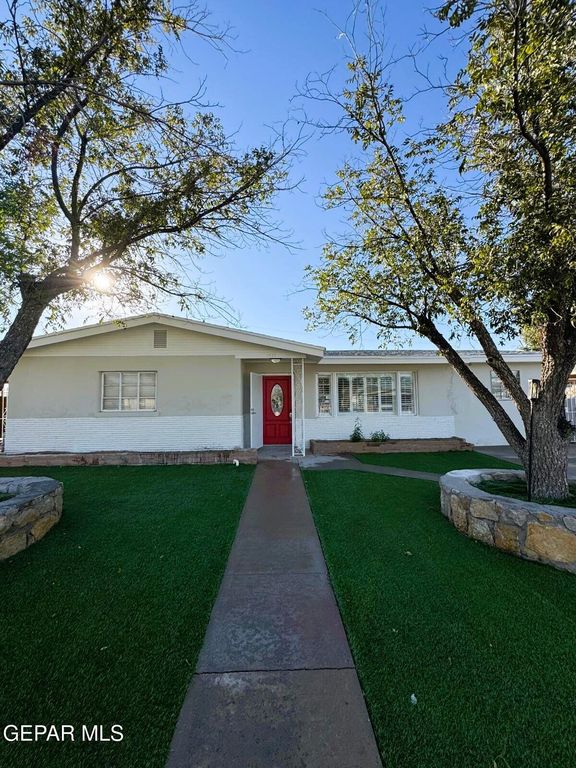 1515 Dennis Circle, El Paso, TX 79925