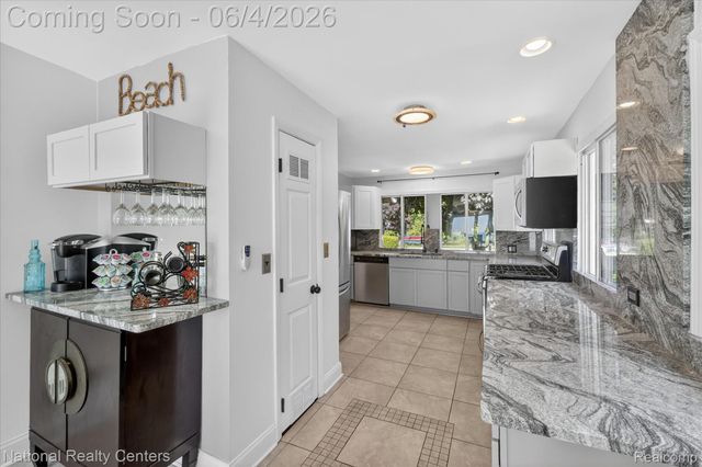 3946 Lakeshore Drive, Frenchtown Township, MI 48166