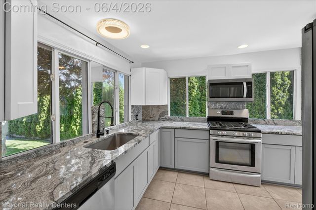 3946 Lakeshore Drive, Frenchtown Township, MI 48166