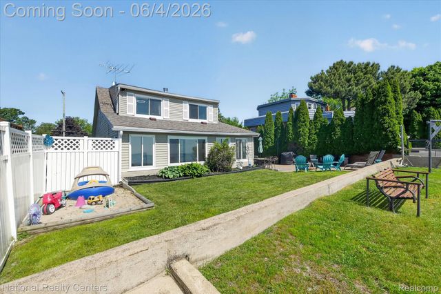 3946 Lakeshore Drive, Frenchtown Township, MI 48166