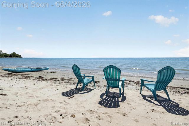 3946 Lakeshore Drive, Frenchtown Township, MI 48166