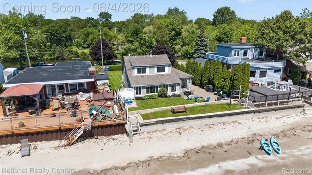 3946 Lakeshore Drive, Frenchtown Township, MI 48166