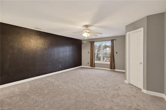 2113 Sparrow RD, Chesapeake, VA 23320