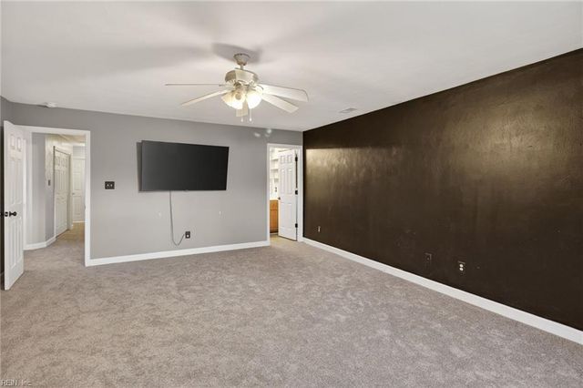 2113 Sparrow RD, Chesapeake, VA 23320