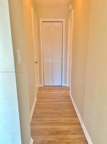2201 Brickell Ave 61, Miami, FL 33129
