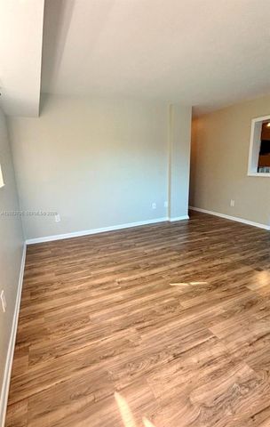 2201 Brickell Ave 61, Miami, FL 33129