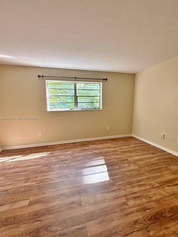 2201 Brickell Ave 61, Miami, FL 33129
