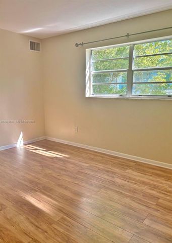 2201 Brickell Ave 61, Miami, FL 33129