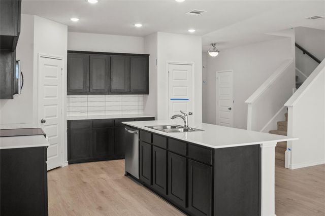 406 Saddle Lane, Denton, TX 76205