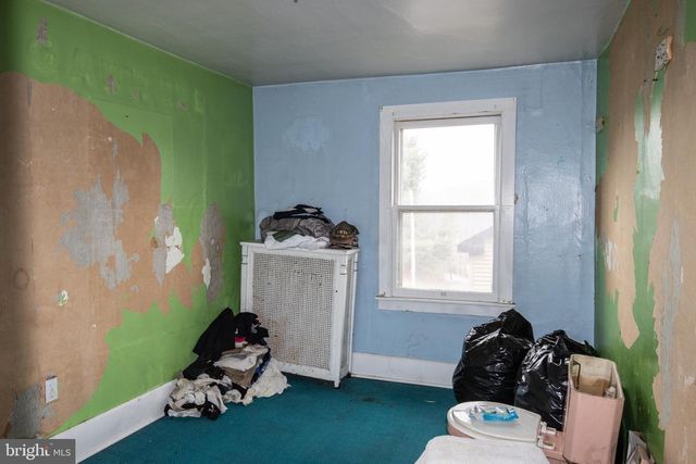 33-35 N BERRY ST, Coal Township, PA 17866