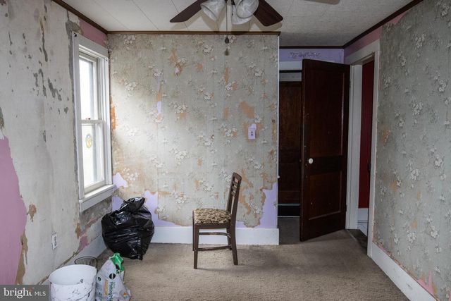 33-35 N BERRY ST, Coal Township, PA 17866