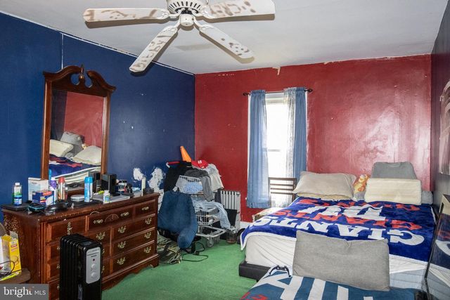33-35 N BERRY ST, Coal Township, PA 17866