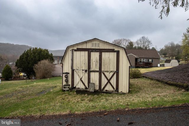 33-35 N BERRY ST, Coal Township, PA 17866