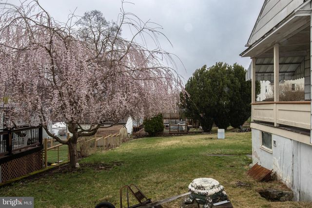 33-35 N BERRY ST, Coal Township, PA 17866