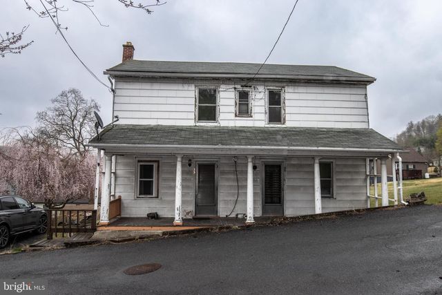 33-35 N BERRY ST, Coal Township, PA 17866