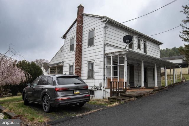 33-35 N BERRY ST, Coal Township, PA 17866