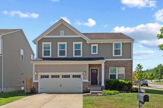 1568 Brockton Ln, Nashville, TN 37221