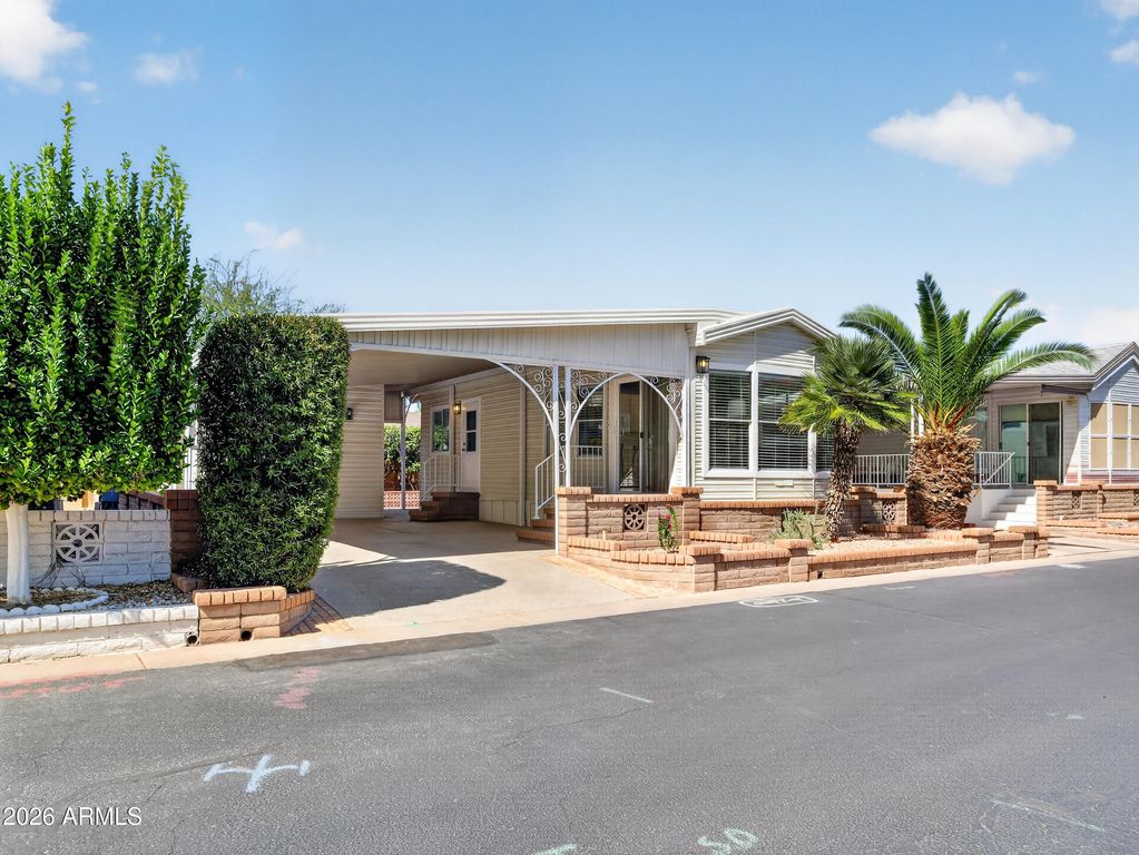 Image 1 of property listing at 111 S GREENFIELD Road 631, Mesa, AZ 85206