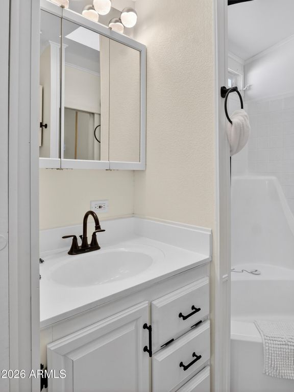 Image 15 of property listing at 111 S GREENFIELD Road 631, Mesa, AZ 85206