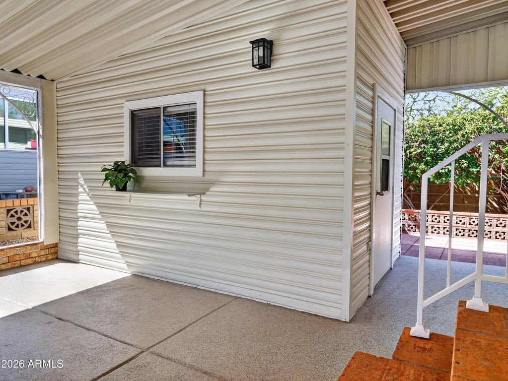 Image 21 of property listing at 111 S GREENFIELD Road 631, Mesa, AZ 85206